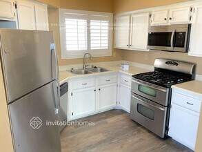 2916 Sterling Silver St in Las Vegas, NV - Building Photo - Building Photo