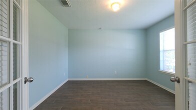 2003 MacKenzie Way in Missouri City, TX - Building Photo - Building Photo