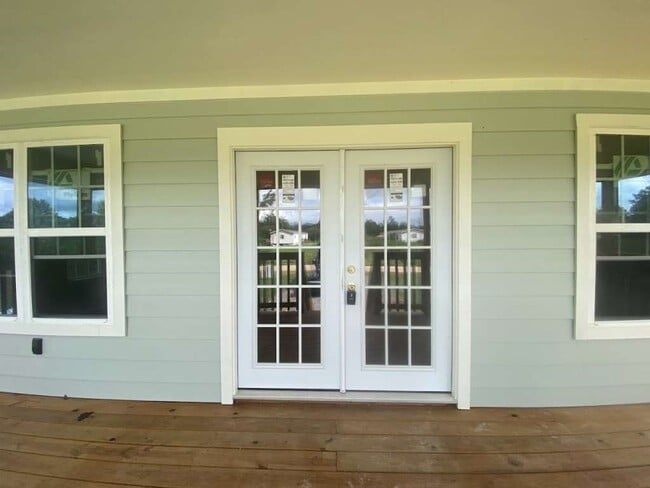 property at 152 Pine Ridge Dr