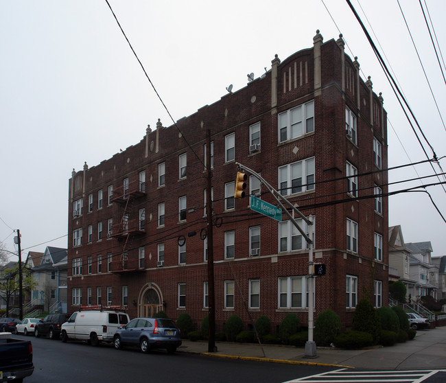 783 JF Kennedy Blvd in Bayonne, NJ - Building Photo - Building Photo