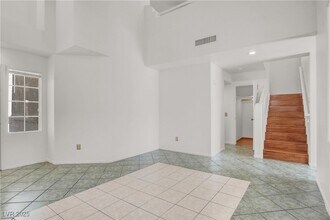 2260 Blackberry Valley Way in Las Vegas, NV - Building Photo - Building Photo
