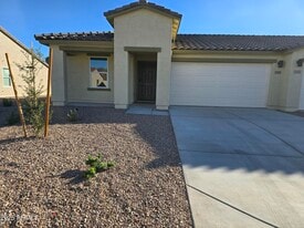 729 Dylan Ct in Wickenburg, AZ - Building Photo