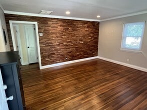 421 W Kingston Ave in Charlotte, NC - Building Photo - Building Photo