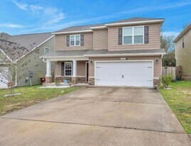448 Eisenhower Dr in Crestview, FL - Building Photo
