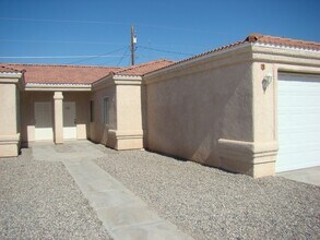 3321 Oro Grande Blvd in Lake Havasu City, AZ - Building Photo - Building Photo