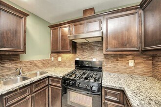 743 Eastlake St in Houston, TX - Building Photo - Building Photo