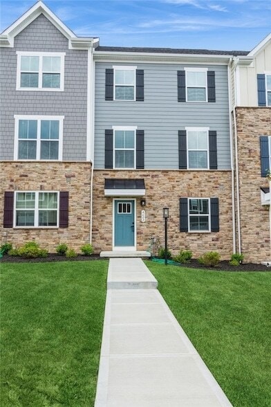 4602 Spruce Rd in Gibsonia, PA - Building Photo - Building Photo