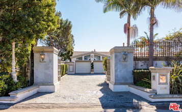 29000 Cliffside Dr in Malibu, CA - Building Photo - Building Photo