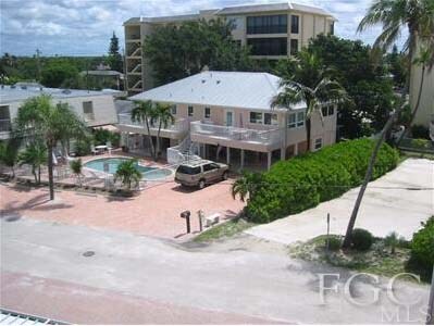 50 Gulf Beach Rd in Ft. Myers, FL - Foto de edificio - Building Photo