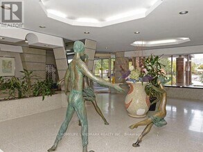 2460 Eglinton Ave E in Toronto, ON - Building Photo - Building Photo