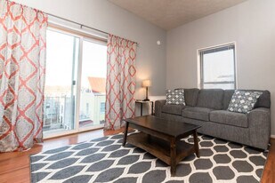 964 Pavilion St in Cincinnati, OH - Building Photo