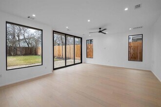 1704 Kinney Ave in Austin, TX - Building Photo - Building Photo