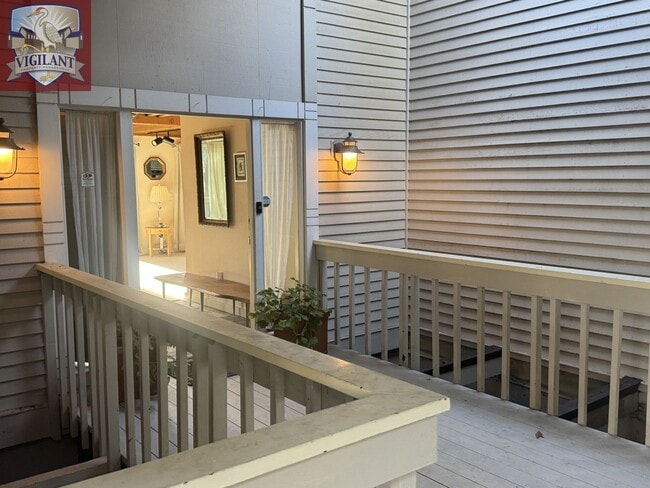 8601 SE Evergreen Hwy in Vancouver, WA - Building Photo - Building Photo