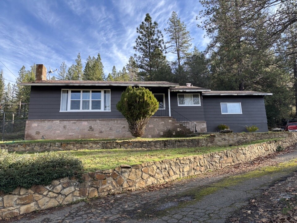 3185 Washington St in Placerville, CA - Building Photo