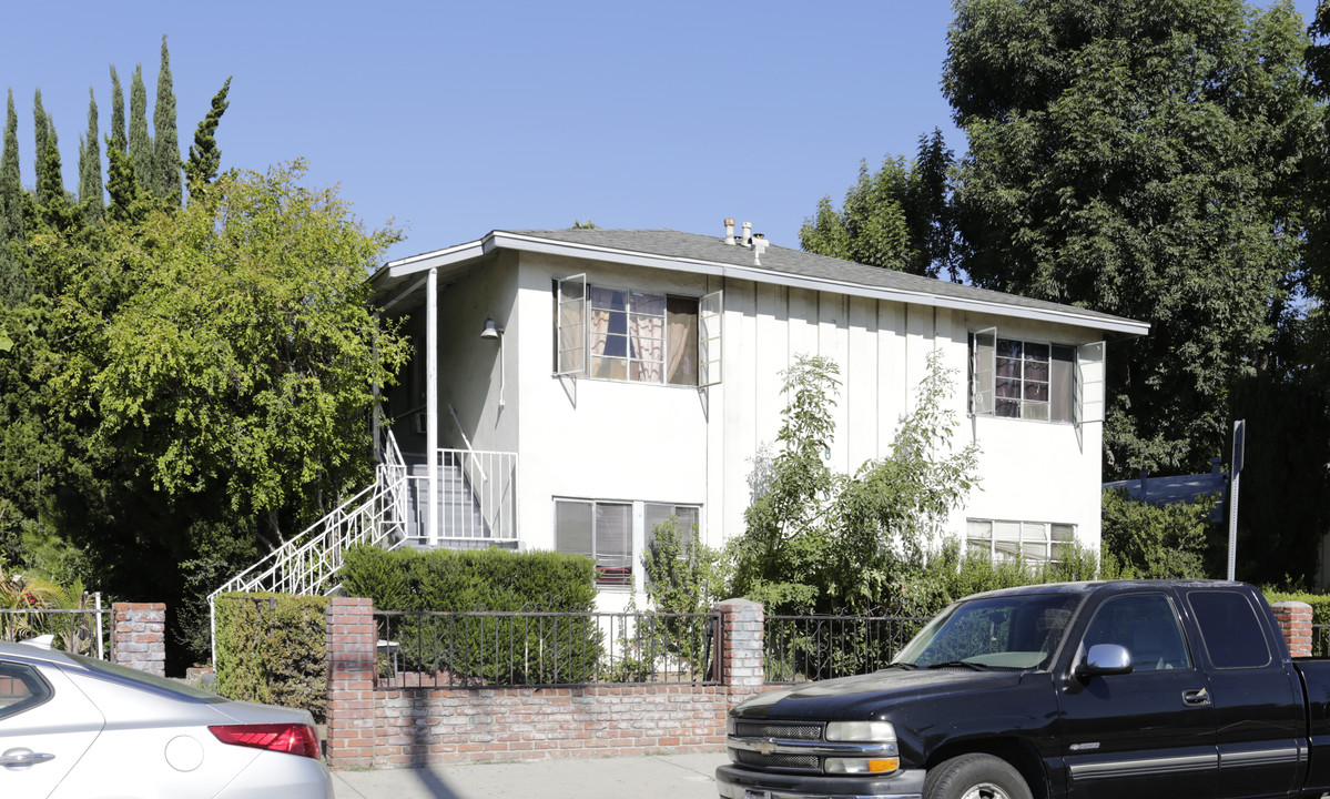 6531 Sepulveda Blvd in Van Nuys, CA - Building Photo