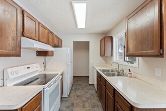 4765 Penkwe Cir in Eagan, MN - Building Photo - Building Photo