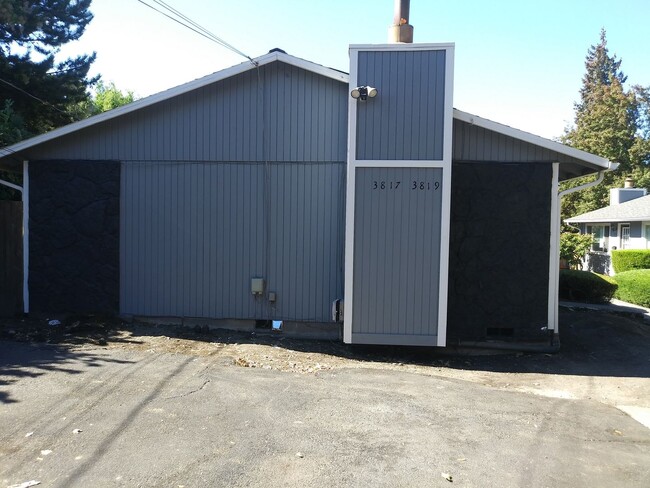 3819 SE 33rd Pl in Portland, OR - Building Photo - Building Photo