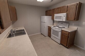 5569 Pinehurst Ln in Columbia, MO - Building Photo - Building Photo