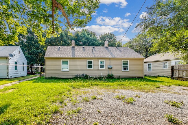 property at 847 S Pershing