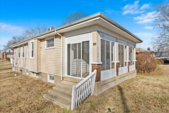 11901 Bellefontaine Rd in St. Louis, MO - Building Photo - Building Photo