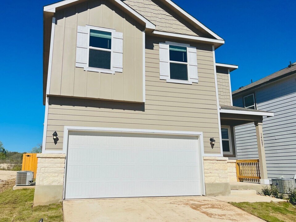 14607 Emerio Dr in San Antonio, TX - Building Photo