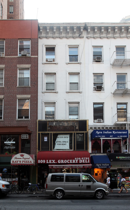 809 Lexington Ave in New York, NY - Building Photo