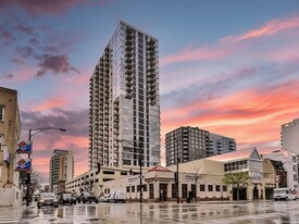 1212 N La Salle Dr, Unit 2305 in Chicago, IL - Building Photo