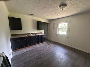 317 SE Arter Ave in Topeka, KS - Building Photo - Building Photo