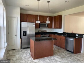 106 Stribling Wy in Winchester, VA - Building Photo - Building Photo