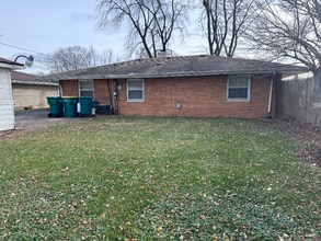 2303 St Francis Ave in Joliet, IL - Building Photo - Building Photo