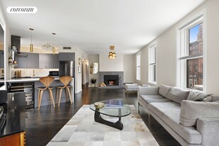 160 W 11th St in New York, NY - Building Photo
