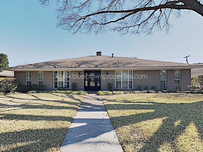 property at 1804 Mercedes Pl