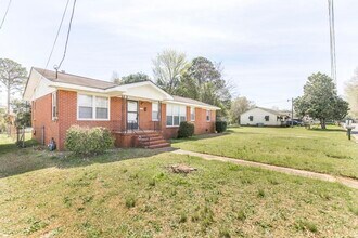 143 Morris St in Fort Valley, GA - Building Photo - Building Photo