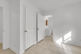 1830 W 27th St in Jacksonville, FL - Foto de edificio - Building Photo