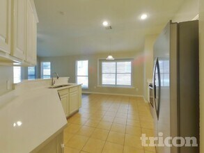 6129 Tilapia Dr in Fort Worth, TX - Foto de edificio - Building Photo