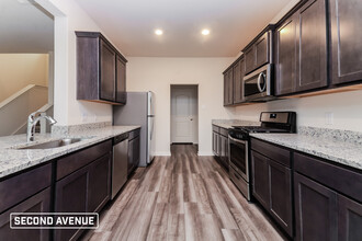909 Mallorie Ln in Ferris, TX - Building Photo - Building Photo