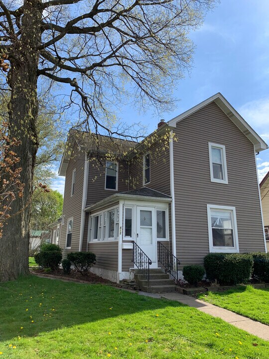 412 Park St in Orrville, OH - Building Photo