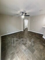 2209 Multi National in Harlingen, TX - Building Photo