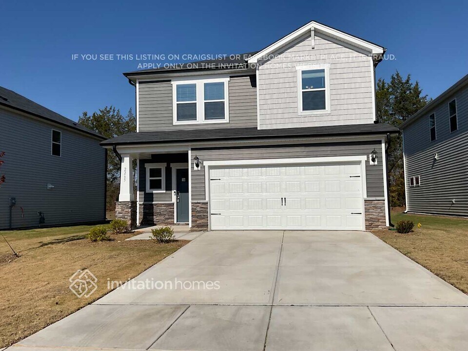 2265 Cherry Crk Rd in Haw River, NC - Building Photo