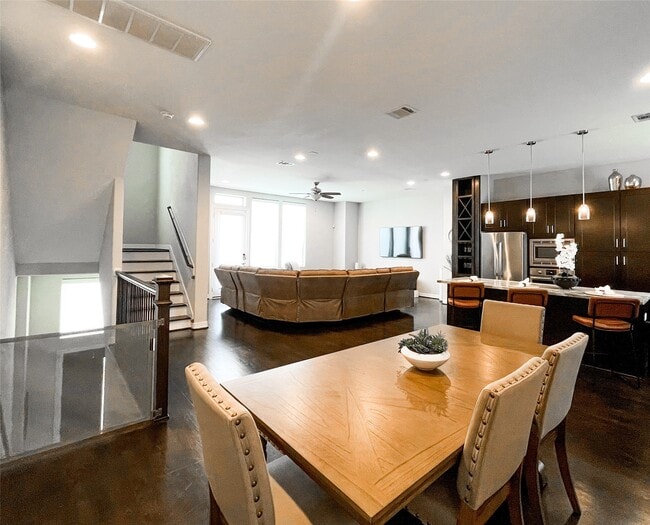 property at 1611 Crockett St