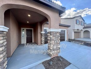 31393 Sycamore Canyon Ln in Menifee, CA - Building Photo - Building Photo