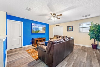 1496 Moon Valley Dr in Four Corners, FL - Building Photo - Building Photo