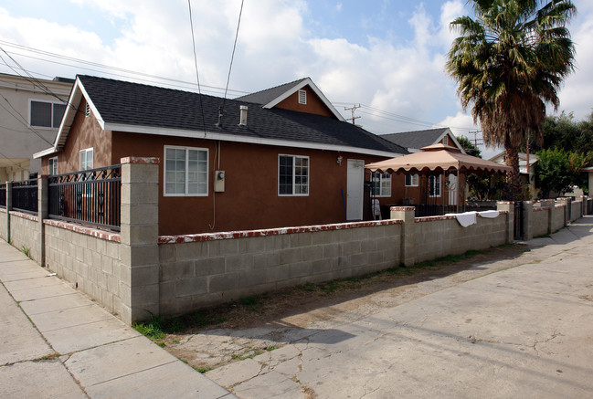 10727-10729 S Grevillea Ave in Inglewood, CA - Building Photo - Building Photo