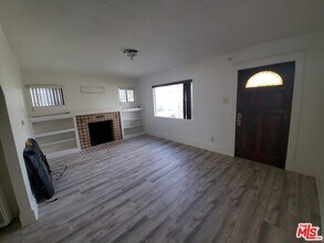 1216 W 77th St in Los Angeles, CA - Building Photo - Building Photo