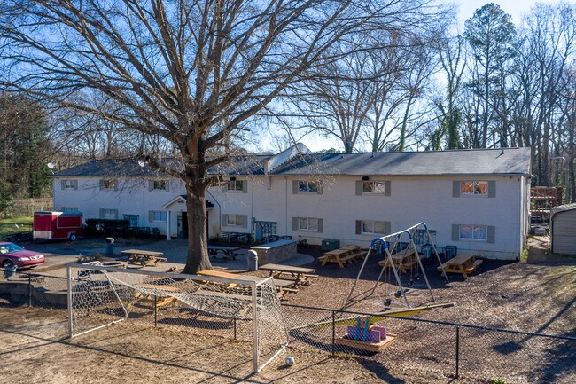 One7 Apartments in Charlotte, NC - Building Photo - Primary Photo