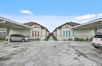 908 W La Pointe Ave, Unit 1 in Alton, TX - Building Photo - Building Photo