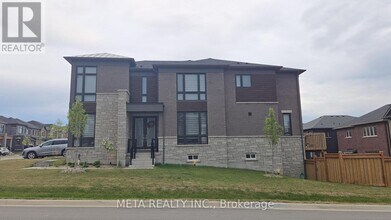 2 Periwinkle Rd in Springwater, ON - Building Photo - Building Photo
