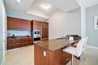 15811 Collins Ave, Unit # 3907 in North Miami Beach, FL - Building Photo - Building Photo