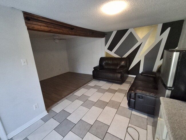 2805 Ralston Rd, Unit Studio