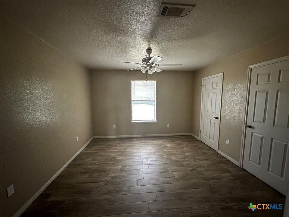 1010 Lansberry Ct in Killeen, TX - Building Photo